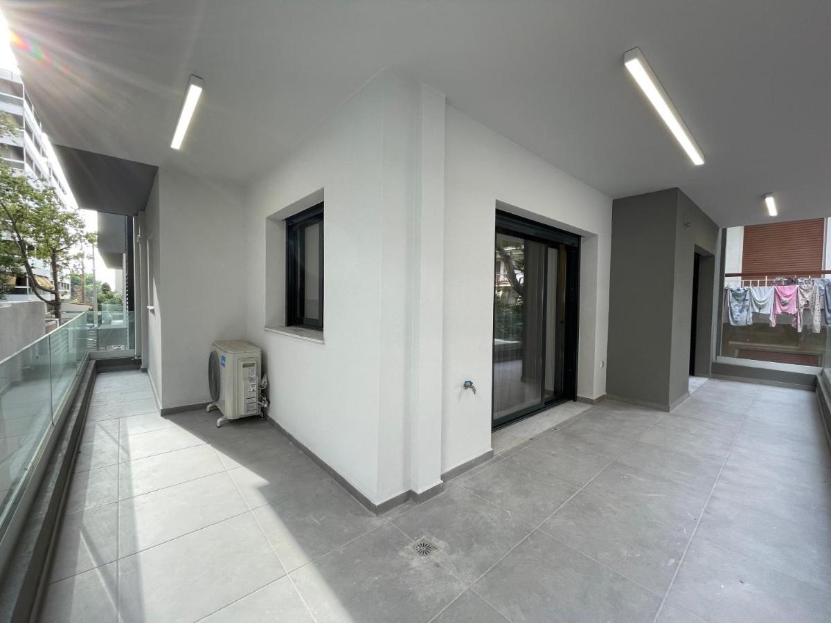 Modern Apartments Near Marina Flisvos Athens Exterior photo