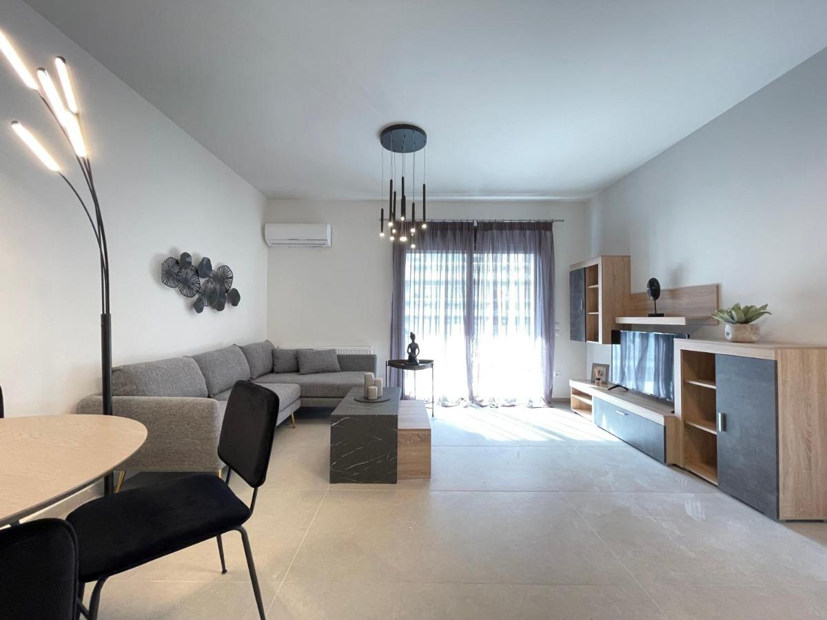 Modern Apartments Near Marina Flisvos Athens Exterior photo